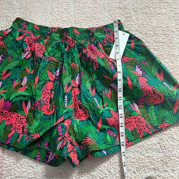 NWT Palms Away Linen Blend Shorts Tropical Leopard Print Size Medium - Picture 8 of 11